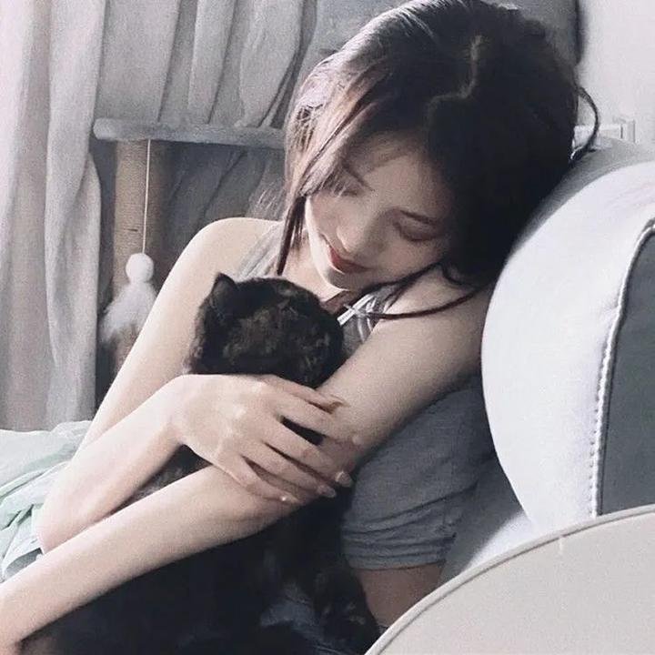 女机械人